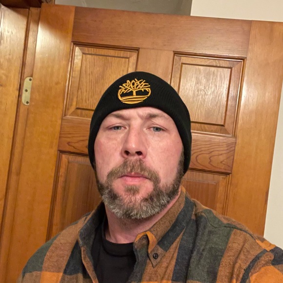 Profile Picture of Jonathan Albert (@jnthn_albert) on Poshmark