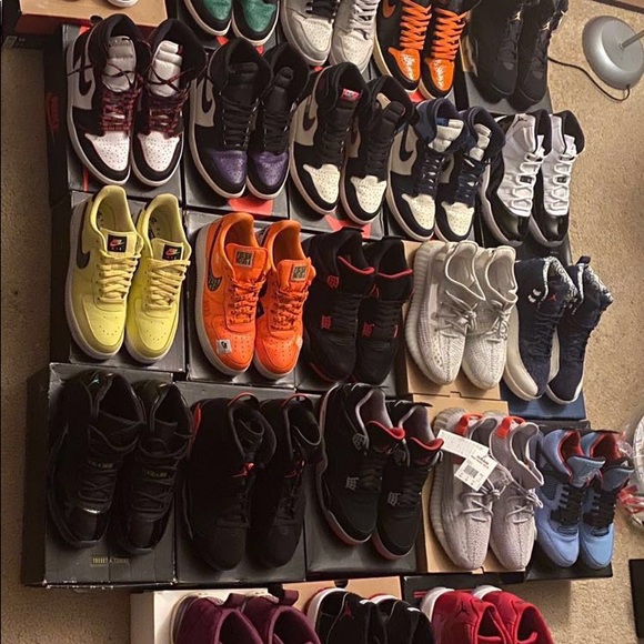 Profile Picture of Travis Gray (@grayt161) on Poshmark