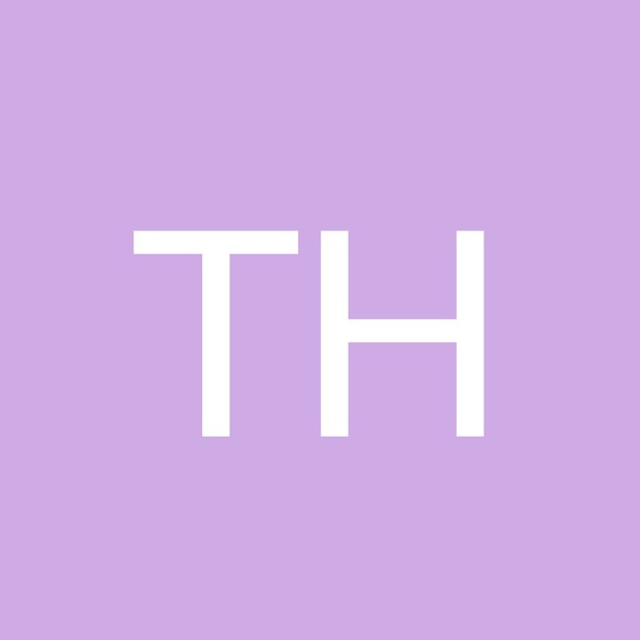 Profile Picture of Thomas Howell (@thomas2717) on Poshmark