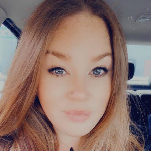 Profile Picture of Cassandra Rutherford (@sass0127) on Poshmark