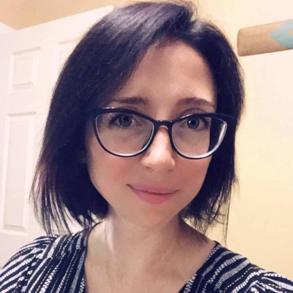 Profile Picture of Maria Zeltmann (@mariabrd) on Poshmark