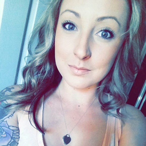 Profile Picture of Chantee Labruzzi (@missmommytay) on Poshmark