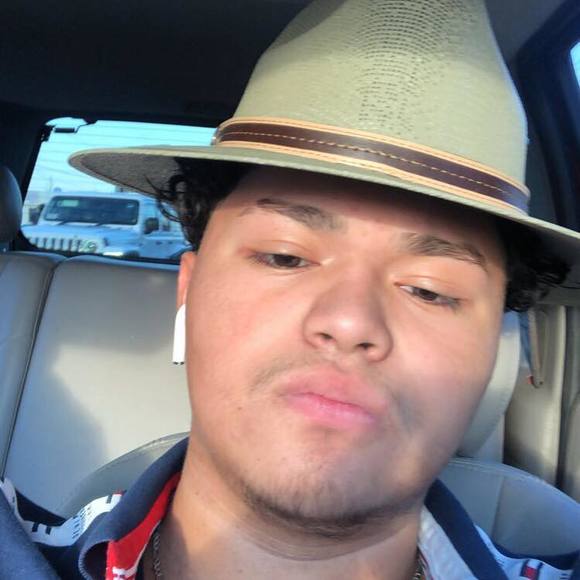 Profile Picture of Steven Mora (@smora6951er) on Poshmark