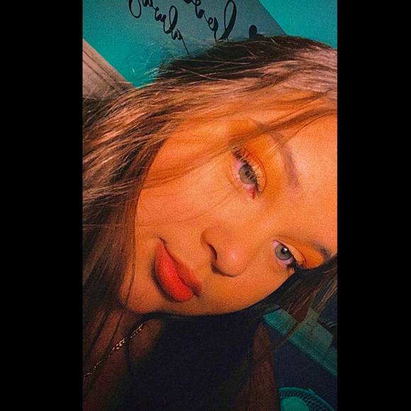 Profile Picture of Haley Joe (@haleyjoe2011) on Poshmark