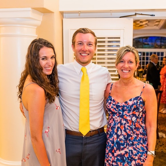 Profile Picture of Andrew Mietelski (@amietelski) on Poshmark
