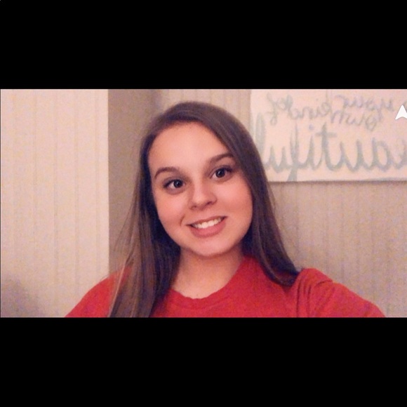 Profile Picture of Meredith Harrison (@meredith100703) on Poshmark