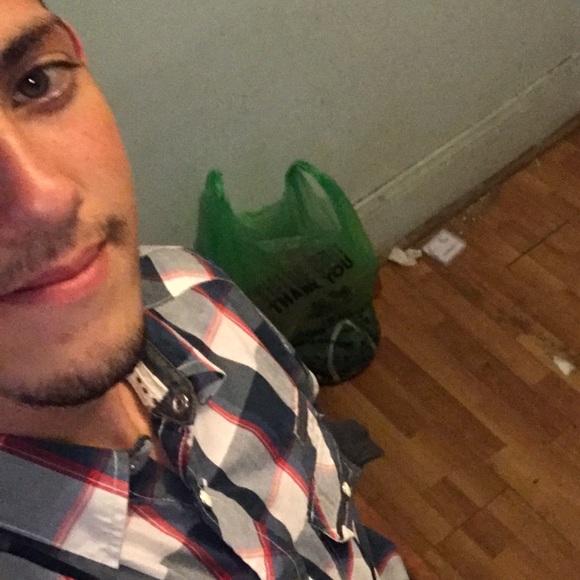 Profile Picture of Alejandro Aguilera (@alejandro112397) on Poshmark