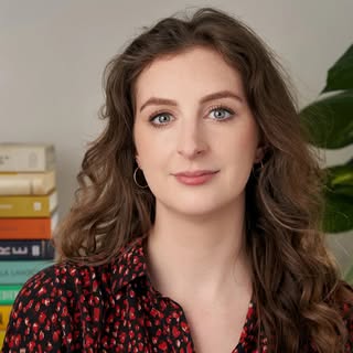 Profile Picture of Felicity Souter (@paintingtheplate) on Instagram
