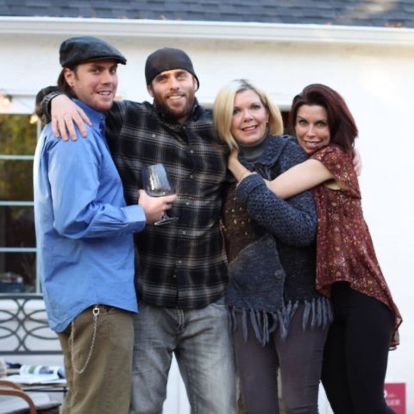 Profile Picture of Colleen Scutella (@coldoo) on Poshmark