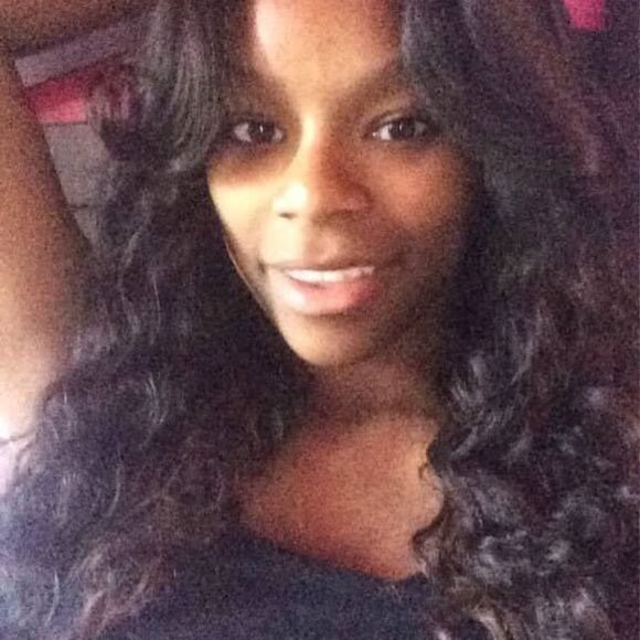 Profile Picture of Taelur Shorter (@tvelur1) on Poshmark