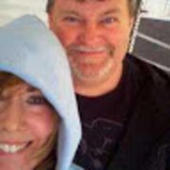 Profile Picture of Lori Wittstruck (@wittstrucklori) on Poshmark