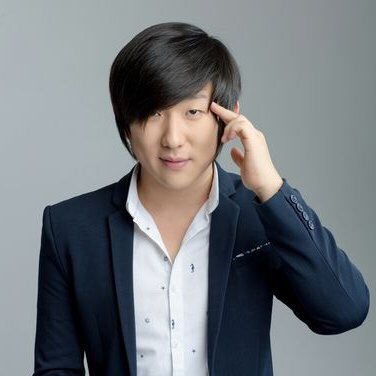 Profile Picture of Pyong Lee (@PyongIeeTV) on Twitter