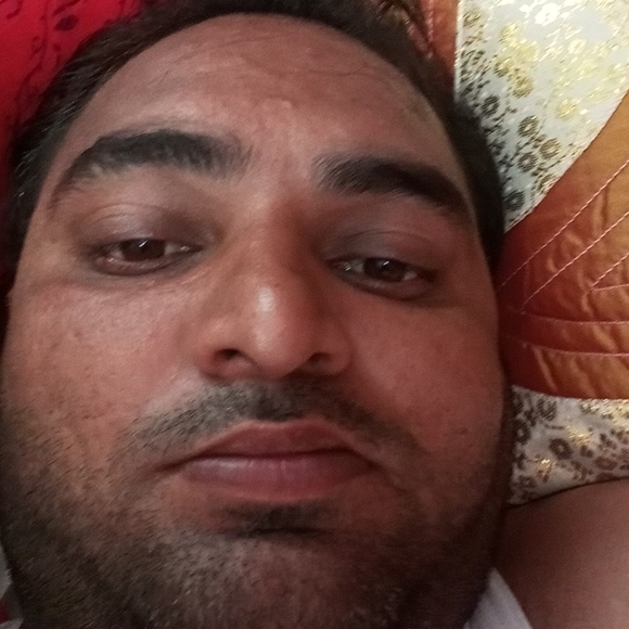 Profile Picture of Mohd Farman (@mohdfarman181) on Poshmark