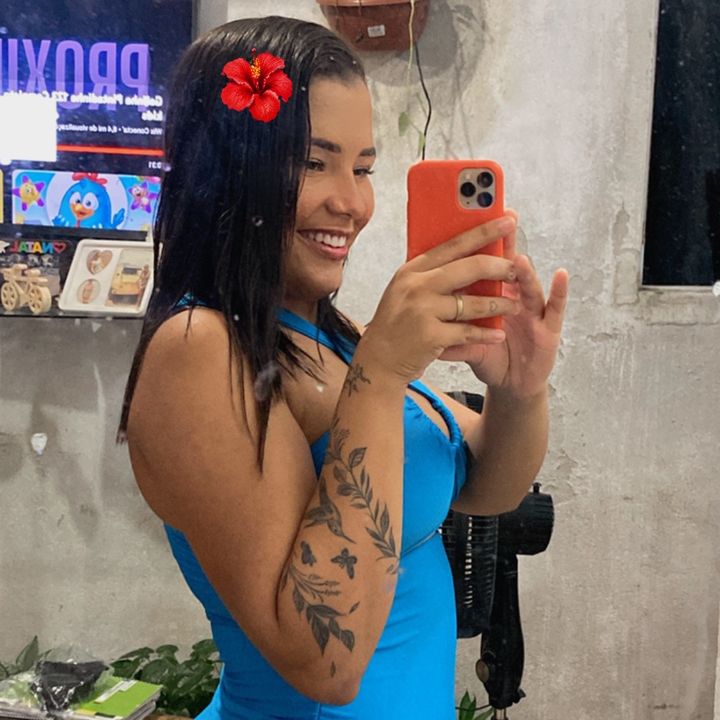 Profile Picture of Adrielly Jessica (@adriellyh___) on Tiktok
