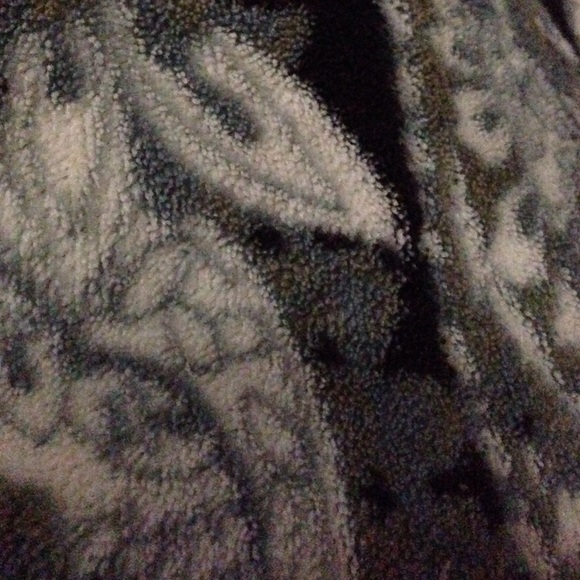 Profile Picture of Victoria Cahill (@vicky62rn) on Poshmark