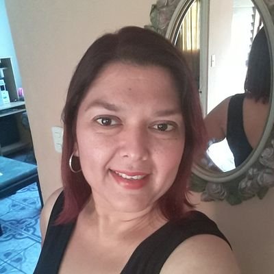 Profile Picture of Yesenia De Valladares (@yeseniabeatrizn) on Twitter