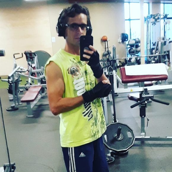 Profile Picture of James Espinoza (@jimmyjamm451975) on Poshmark