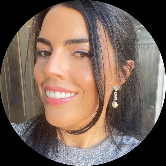 Profile Picture of Haley Mears (@homears) on Poshmark