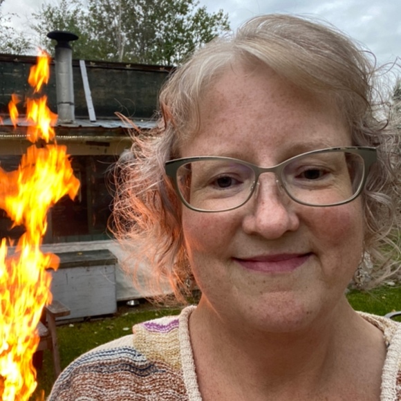 Profile Picture of Tracey Peddle (@tuulip) on Poshmark