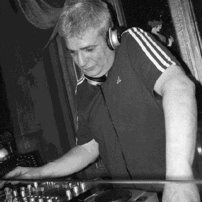 Profile Picture of George Papadakis (@ATHensDJ) on Twitter