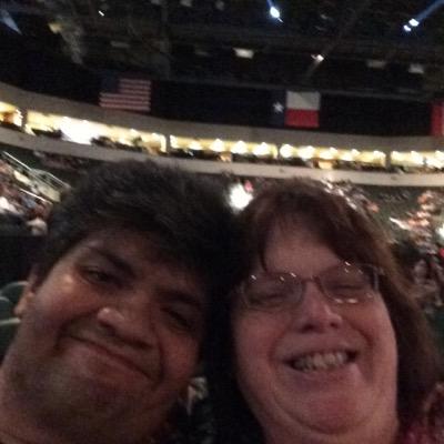 Profile Picture of Jennifer Rowland (@STweety319) on Twitter