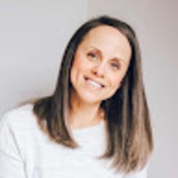 Profile Picture of Lyndsey Piccolino (@l_piccolino) on Poshmark