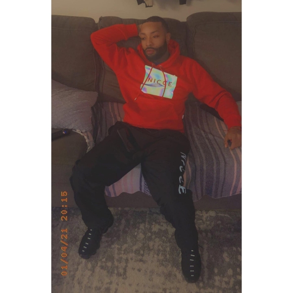 Profile Picture of Trent Holmes (@trenth1994) on Poshmark