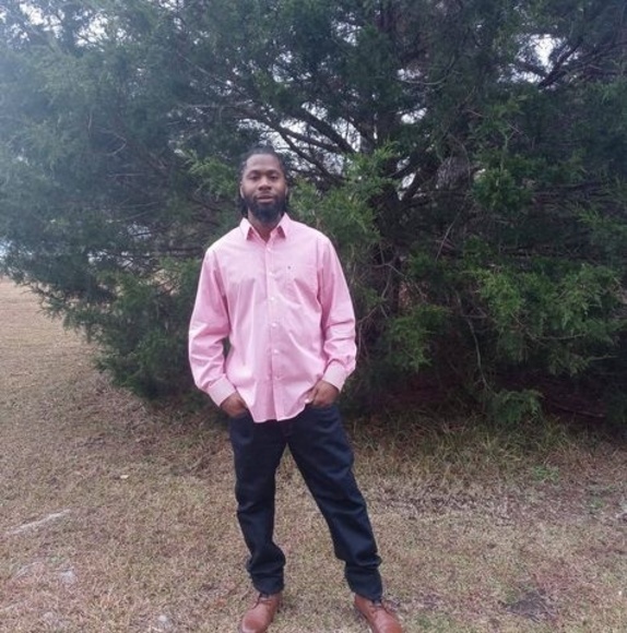 Profile Picture of Jimmy Eades (@eadesjimmy716) on Poshmark