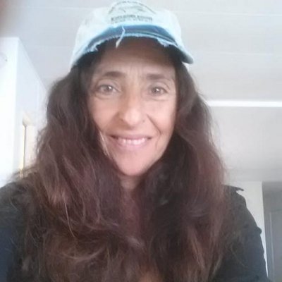 Profile Picture of Julie Levine (@Juliemagic1) on Twitter