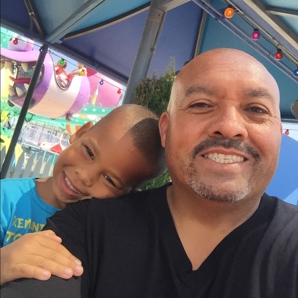 Profile Picture of Umberto Mendoza (@berto1973) on Poshmark