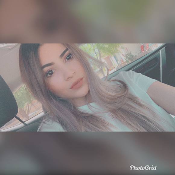 Profile Picture of Alexa Franco (@alexa_franco_) on Poshmark