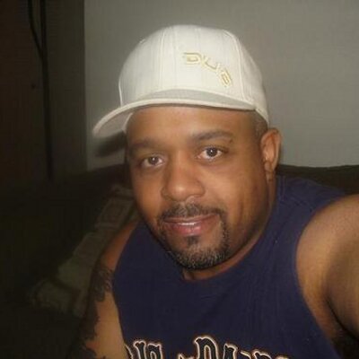 Profile Picture of Michael Baskin (@JohnyNoName) on Twitter