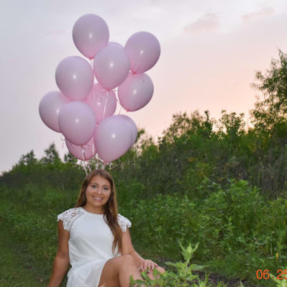 Profile Picture of Taryn Duncan (@taryniduncan) on Poshmark