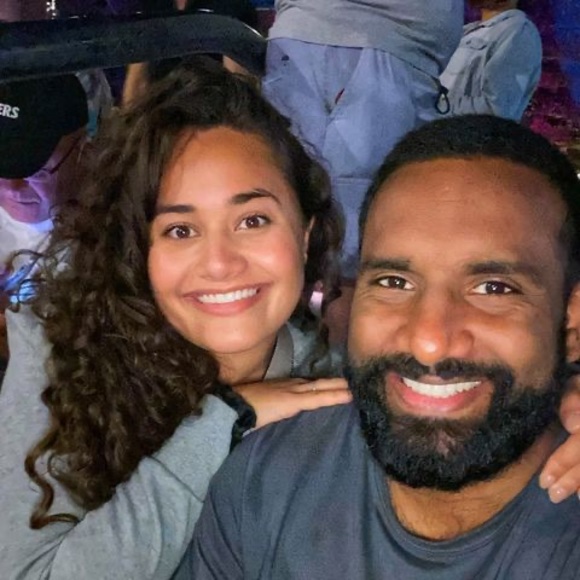 Profile Picture of Elizabeth Thanasingam (@ethanasingam) on Poshmark