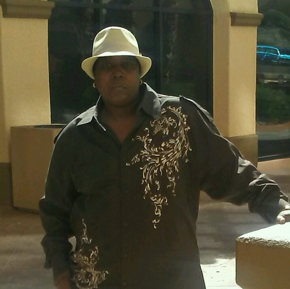 Profile Picture of Ladaysha Steward (@lotus30) on Poshmark