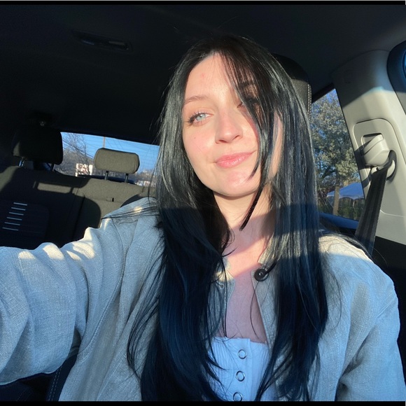 Profile Picture of ! nicole Iandolo ! (@niandolo) on Poshmark