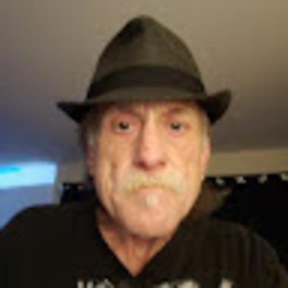 Profile Picture of Gary Boyd (@garyb2112) on Poshmark