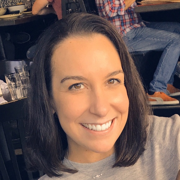 Profile Picture of Megan Mcniff (@melliza84) on Poshmark
