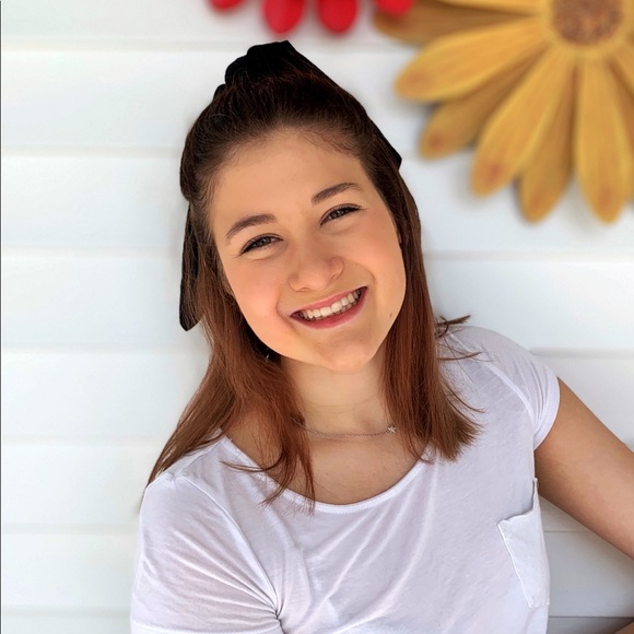 Profile Picture of Dara Watson (@darawatson05) on Poshmark