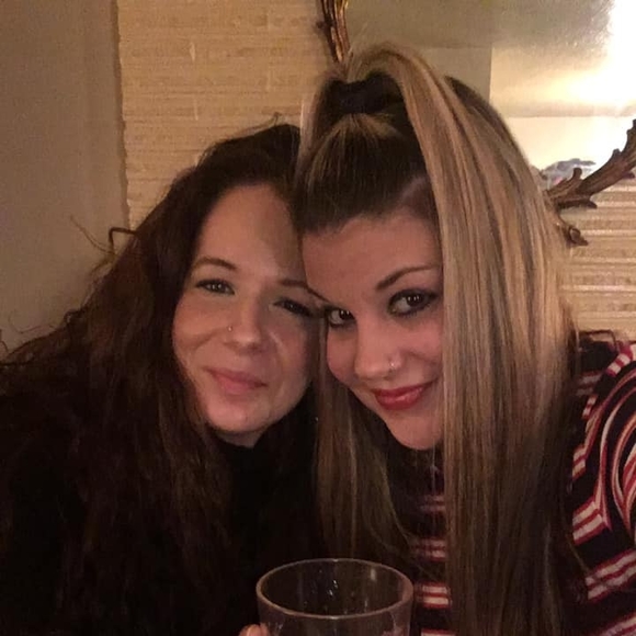 Profile Picture of Shawna Barrett (@shawnabarret205) on Poshmark
