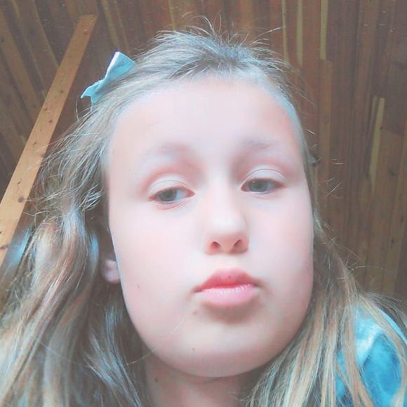 Profile Picture of Sara Alexander jensen (@saraalexande112) on Poshmark