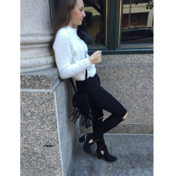 Profile Picture of Autumn Pracko (@ceaseless) on Poshmark