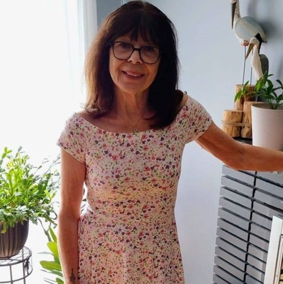 Profile Picture of Lison Perusse (@perusselison17) on Poshmark