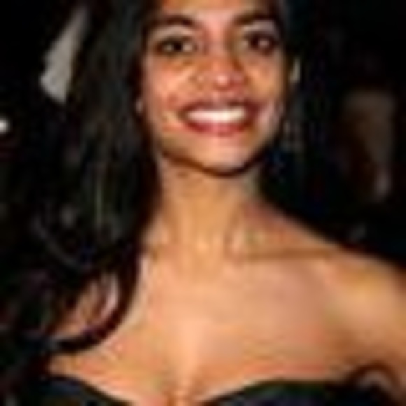 Profile Picture of Vishana Basdeo (@bvishana) on Poshmark
