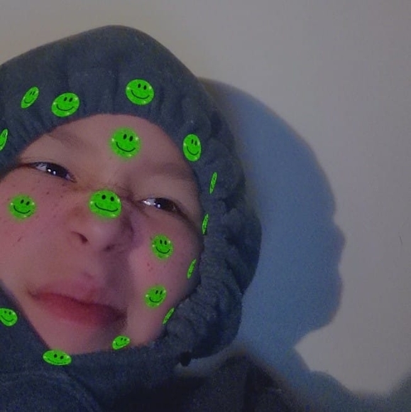 Profile Picture of Joan Iqalukjuaq (@joaniqalukjuaq) on Poshmark