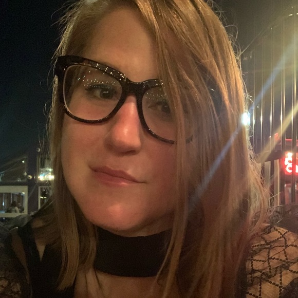 Profile Picture of Allison Rinaldi (@_allisonfaith_) on Poshmark
