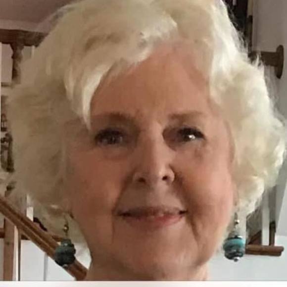 Profile Picture of Barbara Schenkel (@dodie1bowling) on Poshmark