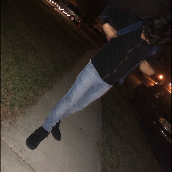 Profile Picture of Alex Michaca (@alexjose26) on Poshmark