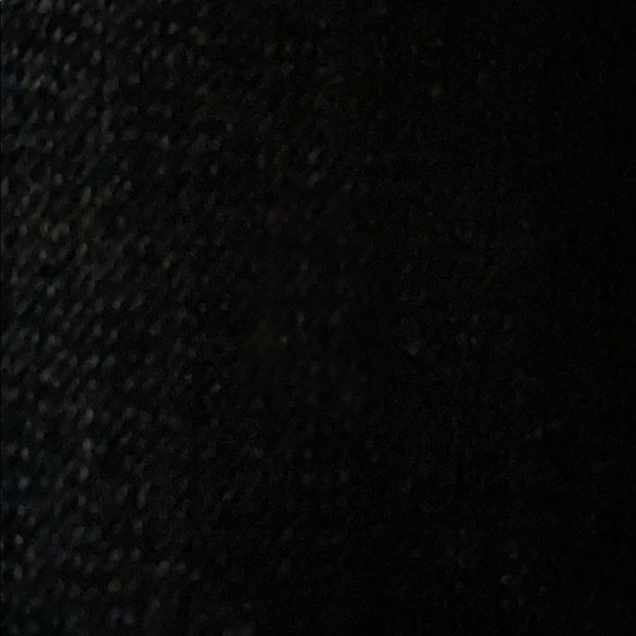 Profile Picture of Monse Navaro (@yo_girls_monse) on Poshmark