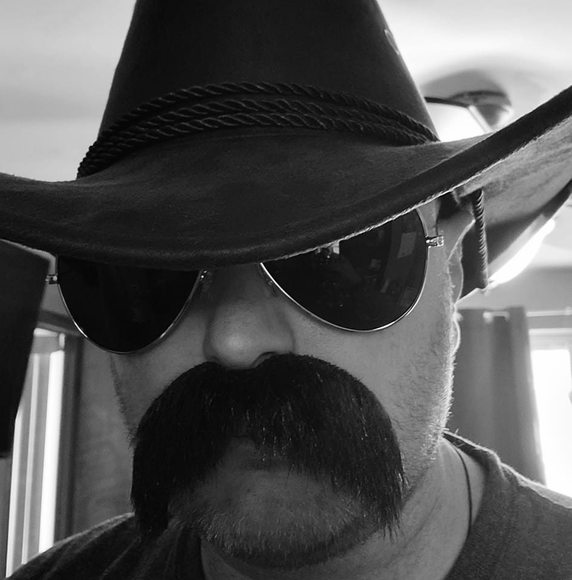 Profile Picture of Nick Mclogans (@logan4549) on Poshmark